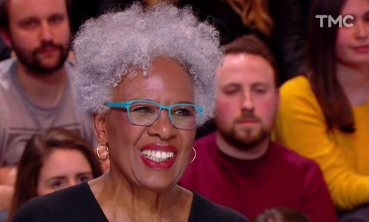 Une activiste afroaméricaine chez Barthès : Trump a rendu le Blanc « stupide et menteur », il faut coucher avec des Noirs pour « changer de race » et « protéger la santé des enfants »