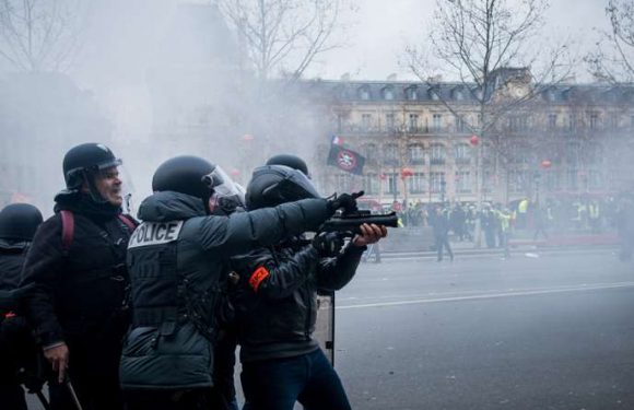 Le Parlement européen condamne l’usage des lanceurs de balles de défense par les forces de l’ordre