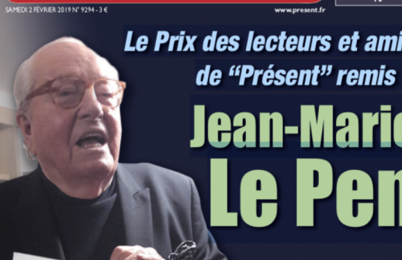 Le Prix des lecteurs et amis de “Présent” remis à Jean-Marie Le Pen