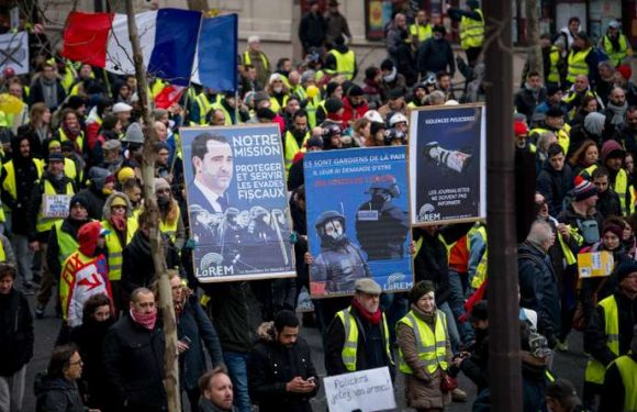 Plus de 8 000 interpellations depuis le début du mouvement des « gilets jaunes », selon le ministre de l’intérieur