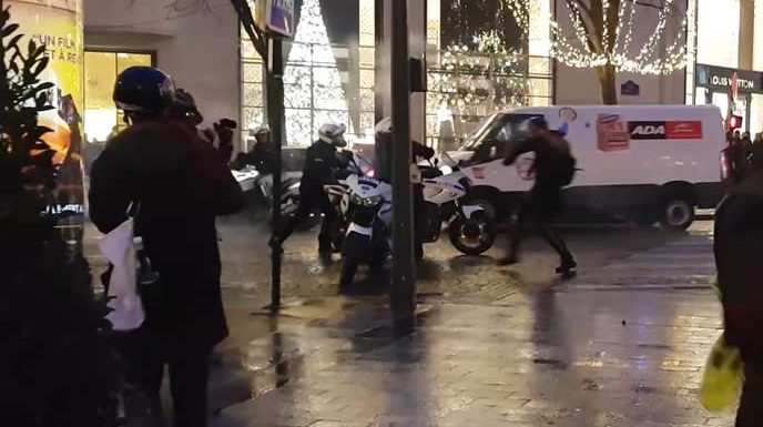 « Gilets jaunes » : les vidéos de surveillance, amateurs ou des chaînes d’infos nourrissent les enquêtes judiciaires