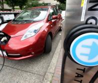 En 2025, les voitures électriques se rechargeront elles-mêmes