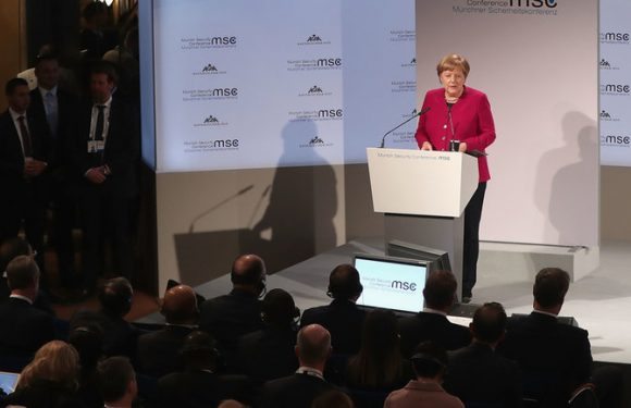 Angela Merkel: «Peut-on encore discuter avec les Etats-Unis?»