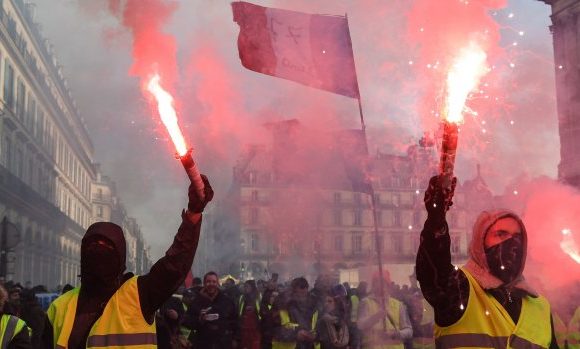 Macron slides into authoritarian territory with new “anti-thug” law