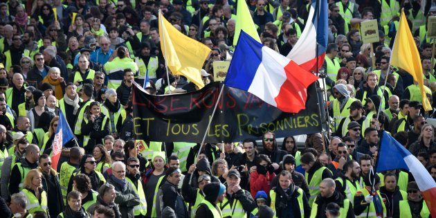 Gilets jaunes: pour la 1ère fois, une majorité de Français souhaite l’arrêt du mouvement