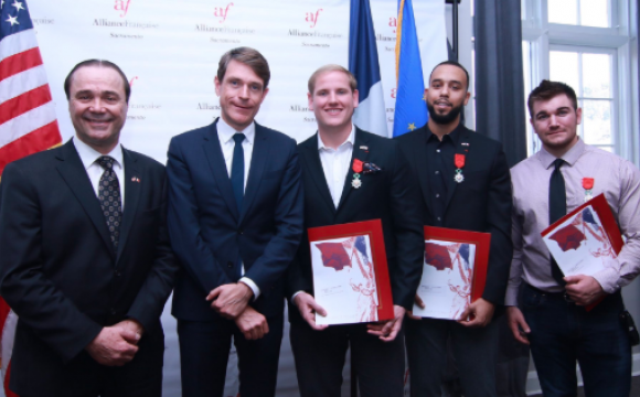 Les trois héros américains du Thalys ont reçu la nationalité française