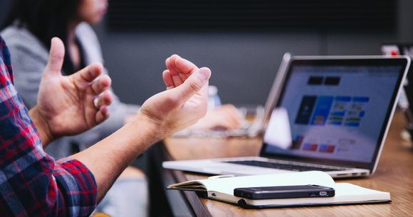 Comment les jeunes actifs voient le monde du travail