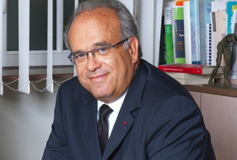 Pr David Khayat. « Nos émotions négatives et le cancer sont liés »