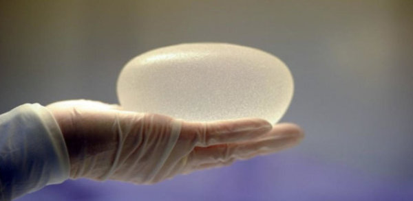 Malades du cancer à cause de leurs implants