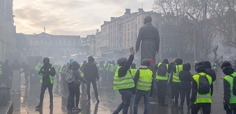 Les Gilets Jaunes: protesters or extremists?