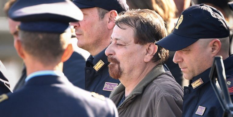 Terrorisme : Cesare Battisti reconnaît ses crimes