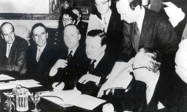 Pourquoi l’annulation de la dette allemande de 1953 n’est pas reproductible pour la Grèce et les Pays en développement. Par Eric Toussaint