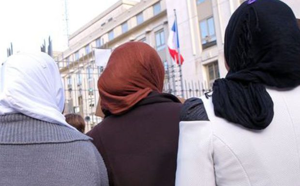 Hijab de running : des femmes voilées appellent Decathlon «à ne pas céder aux intimidations»