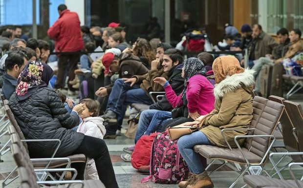 Selon les autorités allemandes, 1/3 des demandeurs d’asile arrivent en avion, la moitié sont sans papiers et les 2/3 n’ont pas de motif valable