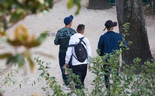 Grand Paris : les migrants mineurs isolés délinquants chassés de Paris frappent désormais en banlieue et s’attaquent aux maisons ou aux voyageurs