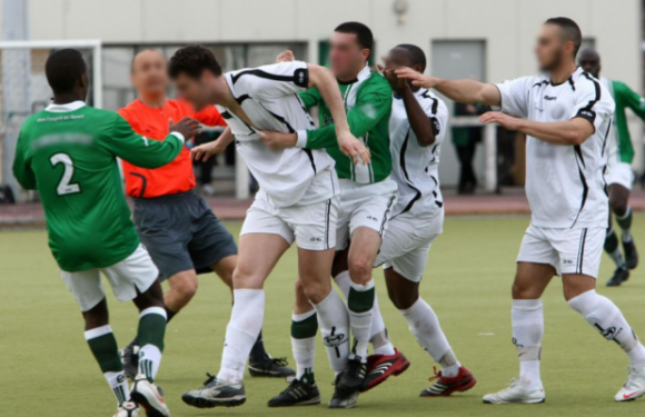 De la discrimination envers les clubs de Laval Maghreb et Laval Réunion ?