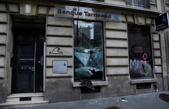 «Gilets jaunes» : les banques appellent à la fin des violences qui ont visé plusieurs centaines de leurs agences