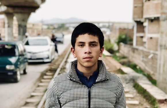 Afghanistan : Ali, 13 ans, orphelin, traqué par les talibans, ignoré par la France