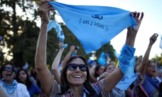 Argentine: des milliers de manifestants contre l’avortement