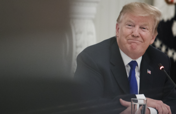 Réseaux chinois, foot et prostitution : le nouveau scandale qui plane au-dessus de Trump