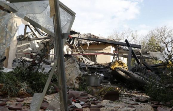 Israël : une roquette frappe au nord de Tel-Aviv, cinq blessés