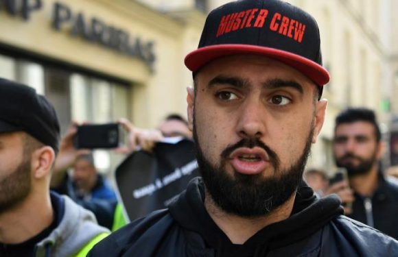 VIDEO. « Gilets jaunes » : Eric Drouet verbalisé à Paris pour « manifestation non déclarée »