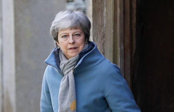 Brexit : des ministres soupçonnés de comploter pour faire tomber Theresa May