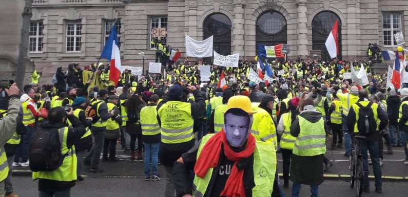 « J’ai tout perdu pour une manifestation » : que sont devenus les premiers « gilets jaunes » condamnés ?