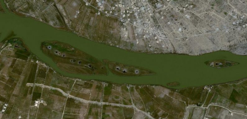 EN IMAGES. Syrie : une photo satellite de Baghouz montre l’ampleur des bombardements contre les jihadistes