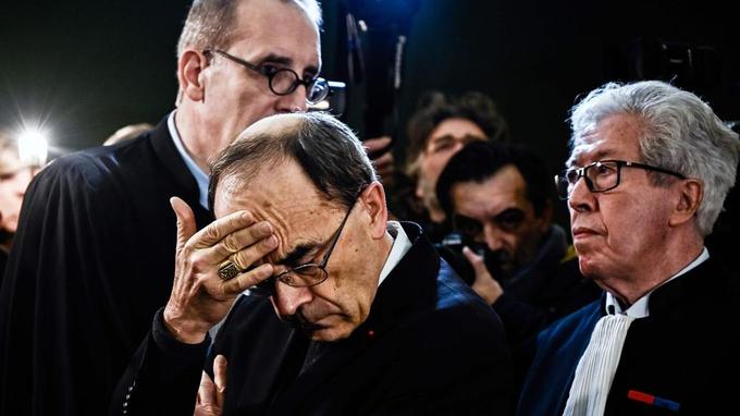 Le cardinal Barbarin condamné à 6 mois de prison avec sursis pour non-dénonciation d’abus sexuels