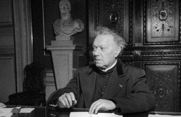 Une personne élue peut-elle porter un signe religieux ?