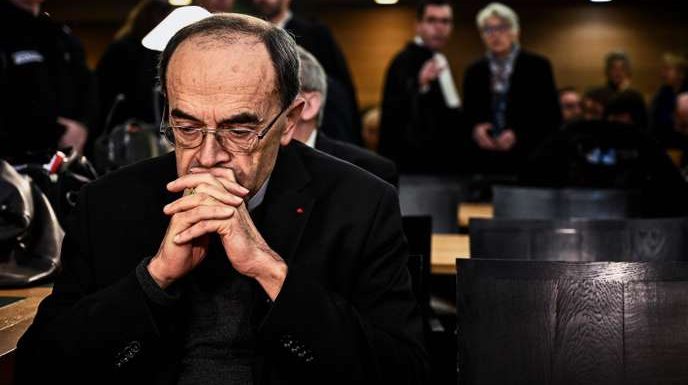 Le cardinal Barbarin condamné à 6 mois de prison avec sursis pour non-dénonciation d’agressions sexuelles