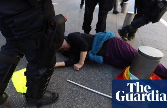 Gilets jaunes protester to file ‘wilful violence’ police complaint
