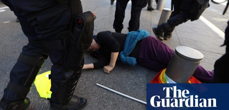 Gilets jaunes protester to file ‘wilful violence’ police complaint