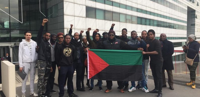 Manifestation de la Ligue de Défense Noire Africaine contre Stéphane Bern accusé d’avoir blanchi Beethoven et les Pharaons : « les Gaulois n’ont jamais existé »