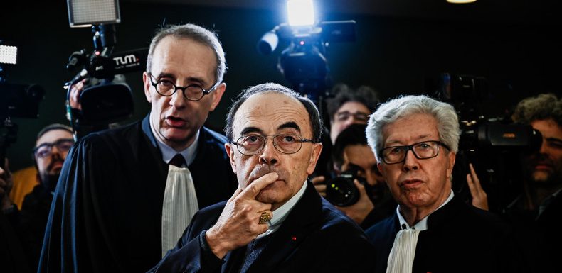 Le cardinal Barbarin condamné à six mois de prison, ses avocats vont faire appel