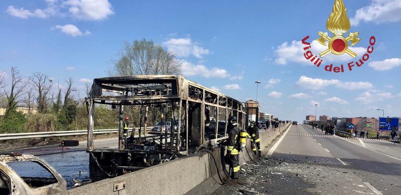 Bus incendié par son chauffeur en Italie : le témoignage effroyable d’un enfant