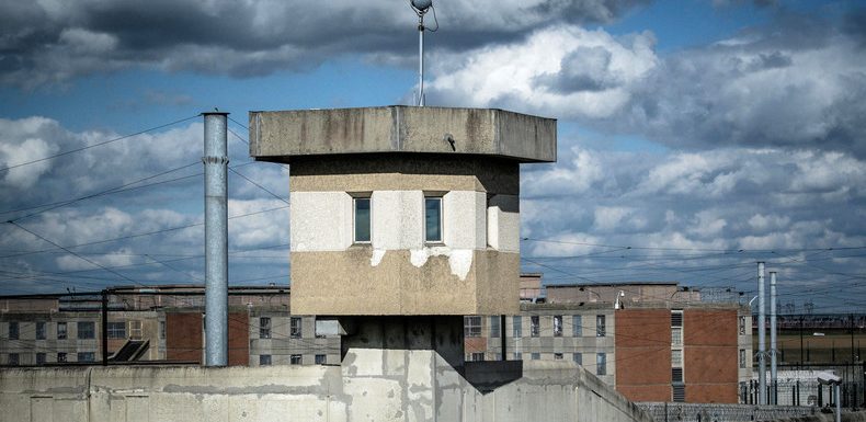 Européennes : Belloubet annonce des isoloirs dans les prisons pour inciter les détenus à voter