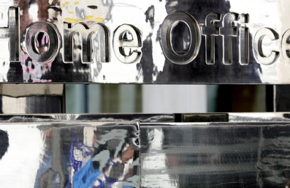 Le Royaume-Uni refuse l&rsquo;asile à un Iranien converti au christianisme en lui citant la Bible