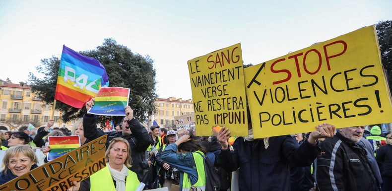 Plusieurs centaines de manifestants se rassemblent à Nice pour soutenir Geneviève Legay (IMAGES)