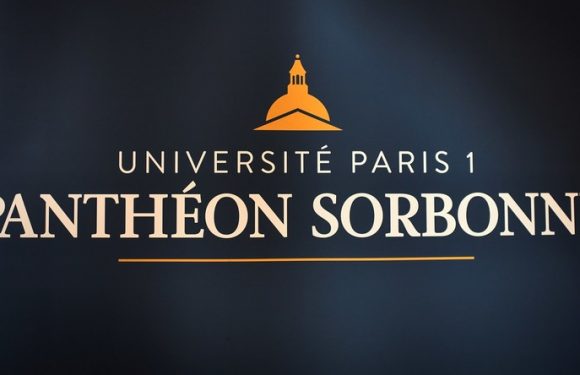 Accusée de «blackface», une représentation théâtrale annulée de force à la Sorbonne (PHOTOS)