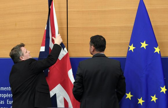 Les députés britanniques votent sur l&rsquo;accord du Brexit négocié avec l&rsquo;UE (EN CONTINU)