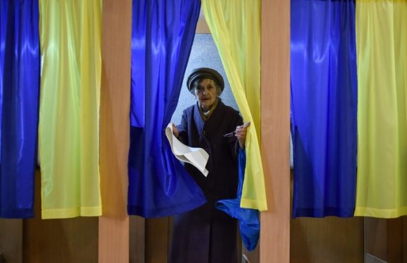 Les Ukrainiens se rendent aux urnes pour la présidentielle