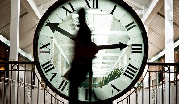 59 % des Français veulent rester en permanence à l’heure d’été