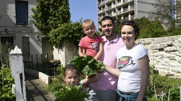 On a rencontré des familles zéro déchet : « Descendre la poubelle quatre fois par semaine, c’est non »