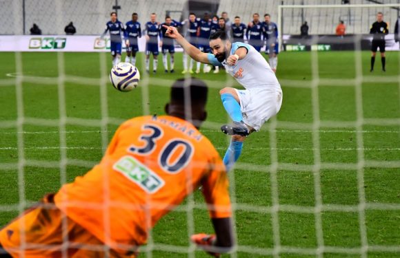 Coupe de la Ligue: Quel gardien choisir pour la finale Strasbourg-Guingamp?