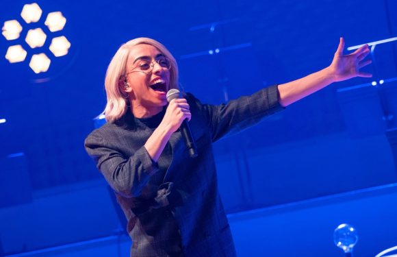 «Kingdom Tour» : Bilal Hassani annonce une tournée en France à l’automne