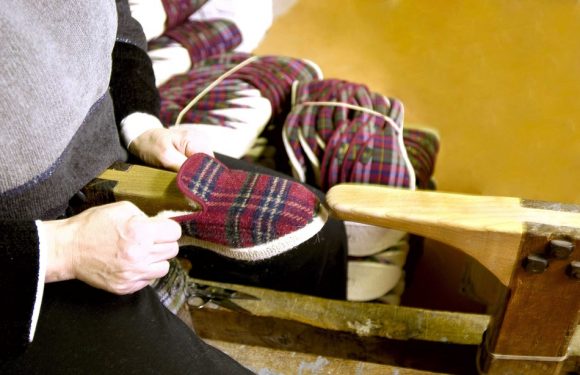 Les charentaises, célèbres chaussons, sont désormais protégées