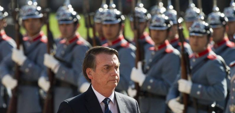 Brésil: Bolsonaro ordonne une commémoration du coup d’Etat militaire de 1964