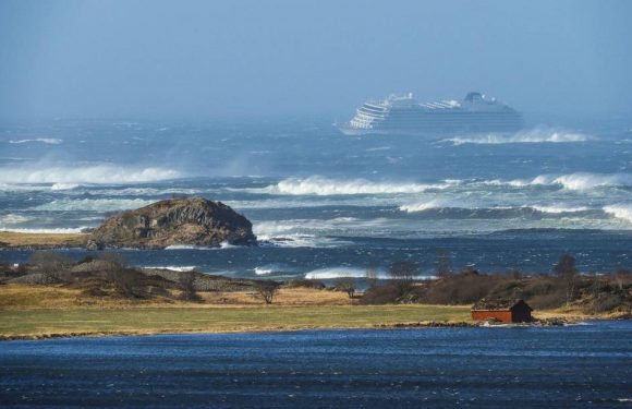 Norvège: Le paquebot en perdition va pouvoir être remorqué dans un port
